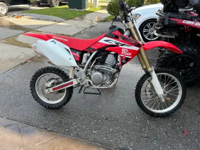 Low hours. Only been taking out a couple times a year. Good condition. Never raced only trail ridden...