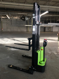 Electric Pallet Stacker capacity 3300 lbs 10 ft