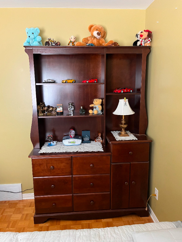 Bedroom Set - 3 pieces - Solid Wood - Cherry dans Lits et matelas  à Ville de Montréal - Image 3