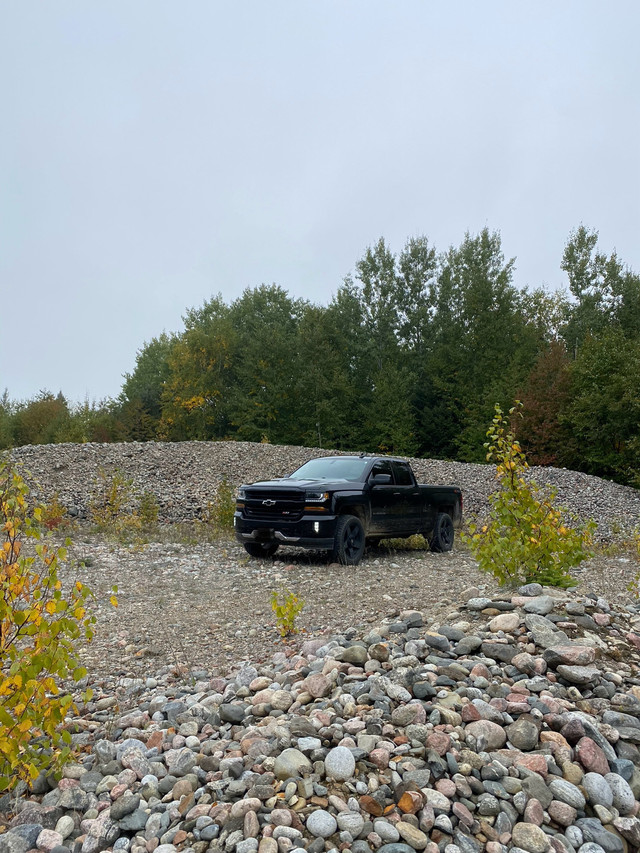 2018 Silverado LT in Cars & Trucks in London - Image 2