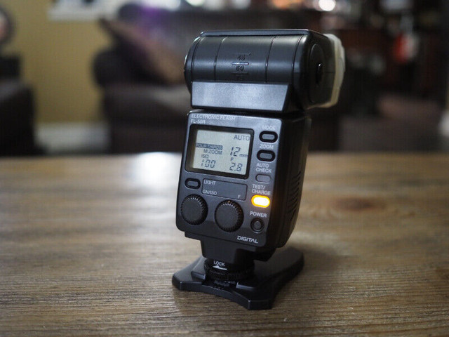Olympus FL-50R Electronic Flash in Cameras & Camcorders in Bedford - Image 2