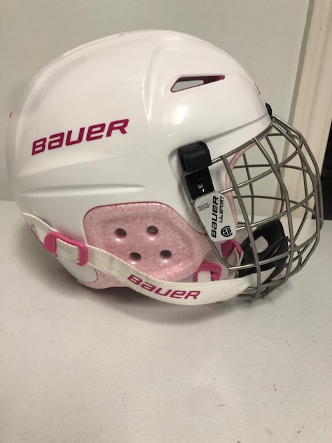 Skating or Hockey Helmet in Hockey in City of Toronto - Image 3