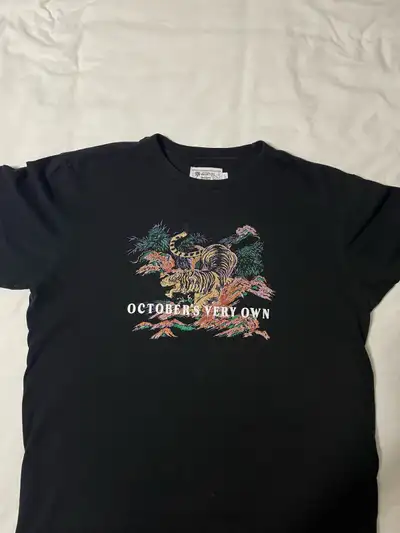 Selling a rare OVO x Avanti T-Shirt. Brand new currently selling for $370. Slightly used but kept in...