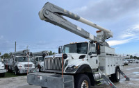 2014 IHC Altec AA55 Material Handling Bucket Truck Unit - READY.