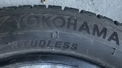 YOKOHAMA ice guard winter tires in excellent conditions, Size 225/60 R17 - $125 per tire (only tires...