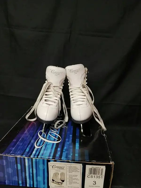 Ice skates in Skates & Blades in City of Toronto - Image 8