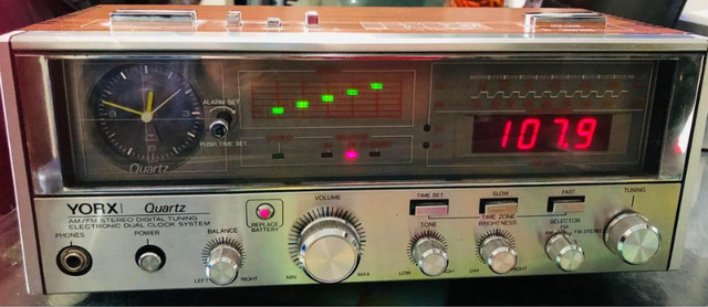 YORX QUARTZ AM/FM DIGITAL TUNING ELECTRONICS DUAL CLOCK SYSTEM in Arts & Collectibles in Hamilton - Image 2