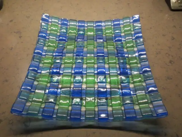 Woven glass decorative plate.63826840522243121