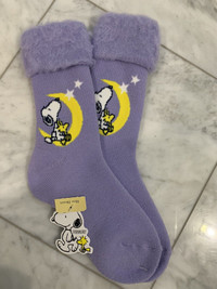 Snoopy Fleece Socks in lavender 