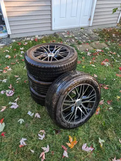 Je vend les mag avec pneu été Firestone 215/55R,16 Usure des pneus : 4mm-6mm-3mm-2mm Donc 2 ok et 2...