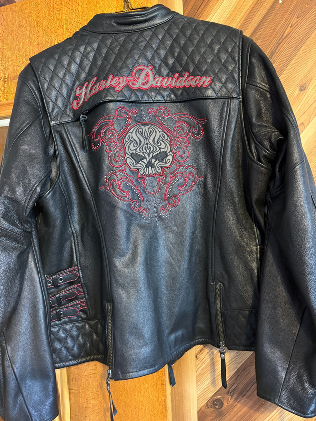 NEW Harley Davidson Size 1W Beautiful!! in Women's - Tops & Outerwear in Lethbridge - Image 2