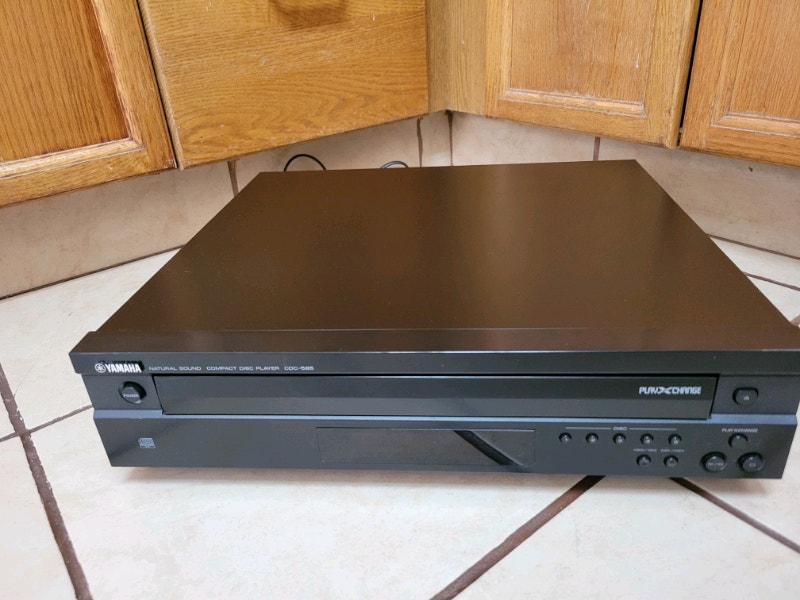 YAMAHA CDC 585 Carousel 5 Disc CD Player Stereo Systems & Home