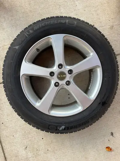 4 Michelin Ice tires on RTX Aluminum Alloy Rims, which came off of a Infiniti