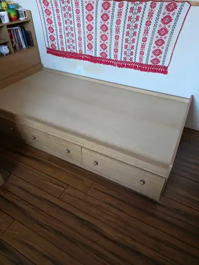 twin size bed , View more