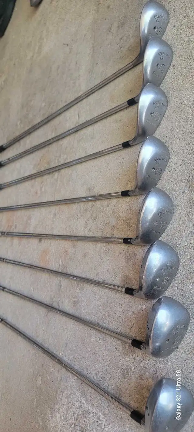 PowerBilt Golf Clubs Complete Set in Golf in St. Catharines - Image 8