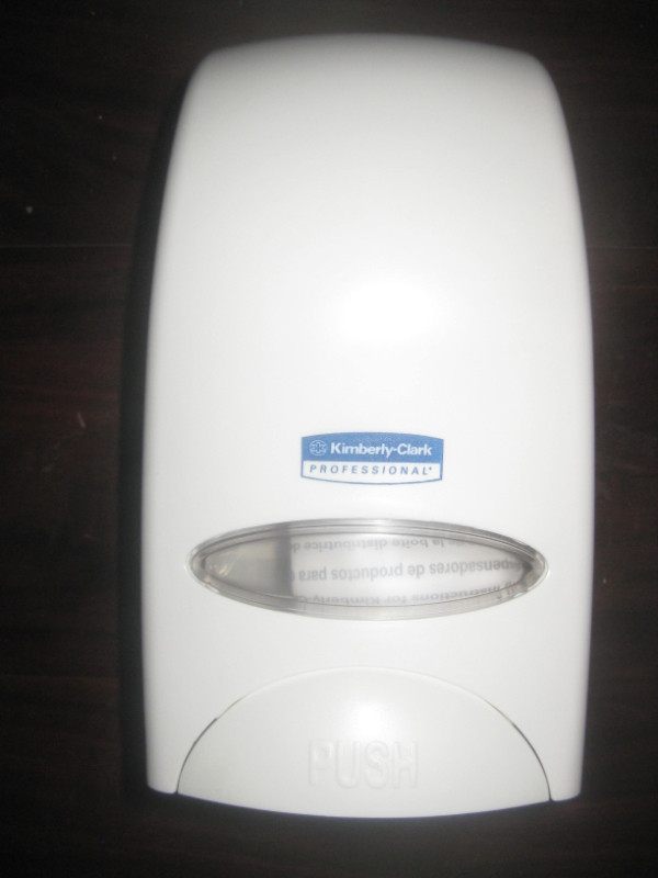 Kimberly Clark Sanitizer Dispenser. Hold 1L Liquid. Wall Mountab in Health & Special Needs in Mississauga / Peel Region
