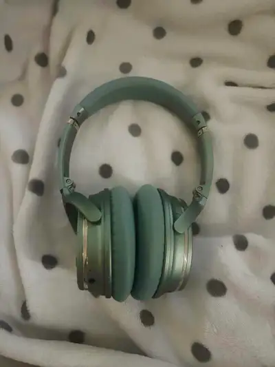 Wireless Noise Cancelling Headphones – Mint Green, View more