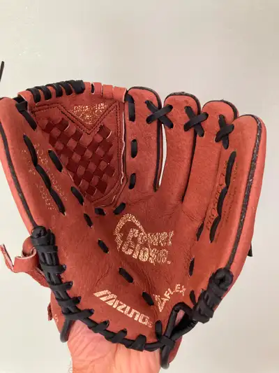 Mizuno Power Close Baseball Glove, View more