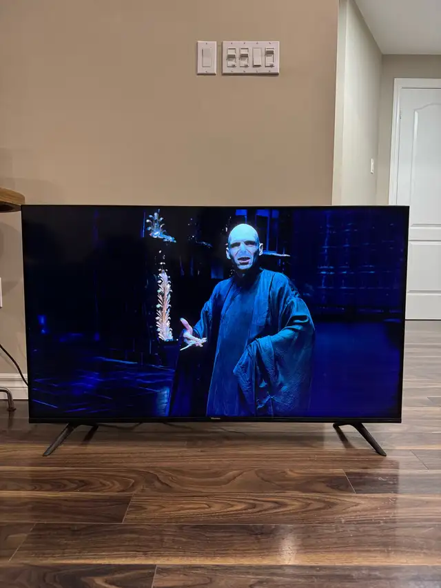 Hisense 50” 4K UHD Smart TV – Excellent Condition in TVs in Oshawa / Durham Region - Image 2