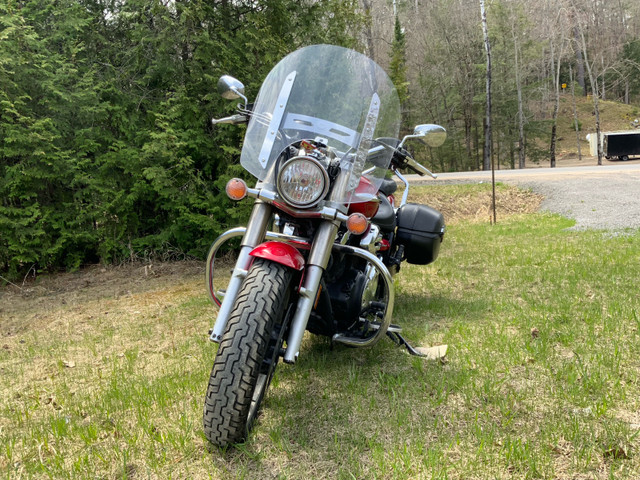 2011 Yamaha 950  V-Star Touring in Touring in Ottawa - Image 2