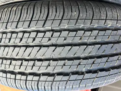 235/65/17,Yokohama Avid All Season Tires All Set 8KM Use Only Come With Brand New Vehicle Change Wit...