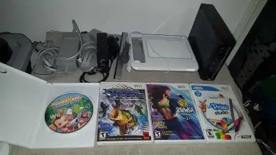 Nintendo Wii for sale $120 come with all hook up, 1 controller, 1 nunchuck, 1 you draw studio game t...
