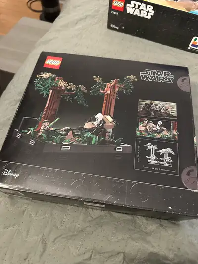LEGO Star Wars Endor Speeder Chase Diorama 75353, View more