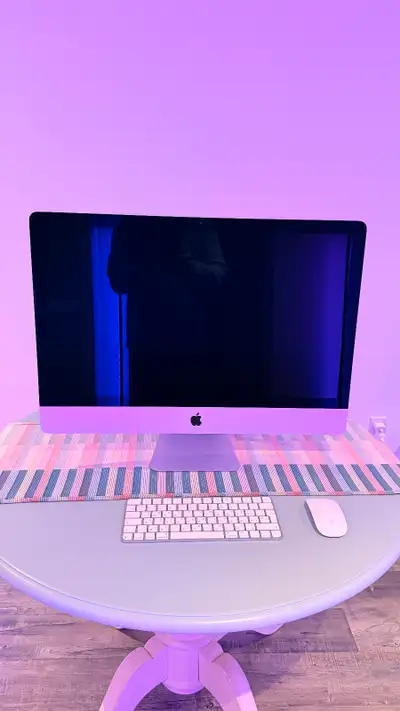 iMac 27″ 5K (2020) – 32GB RAM / 512GB SSD – Like New, View more