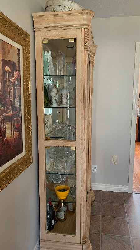 Curio Cabinet in Hutches & Display Cabinets in Kitchener / Waterloo - Image 3