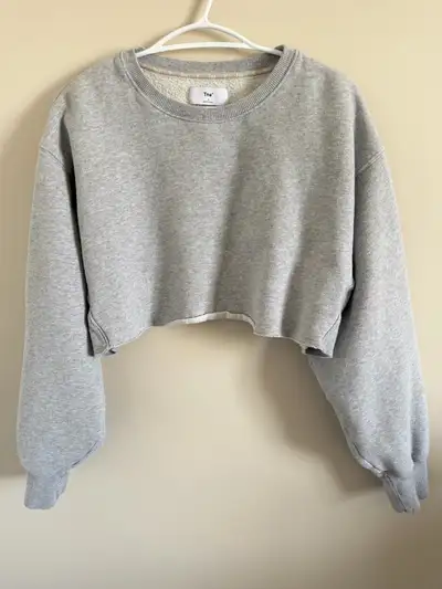 women’s size 2 gray TNA cropped sweatshirt $20, View more