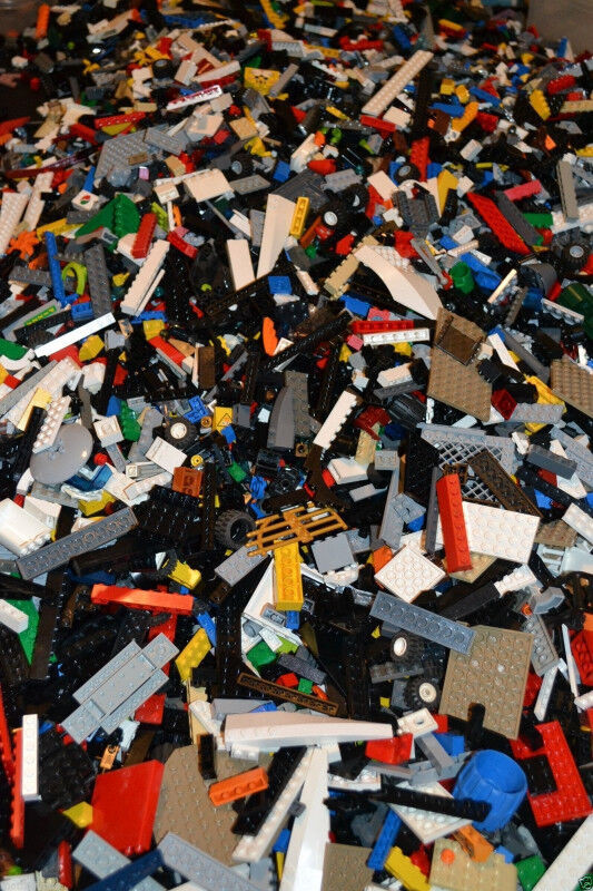 Lego 100% genuine cleaned Bulk lot by the pound in Toys & Games in City of Toronto - Image 4