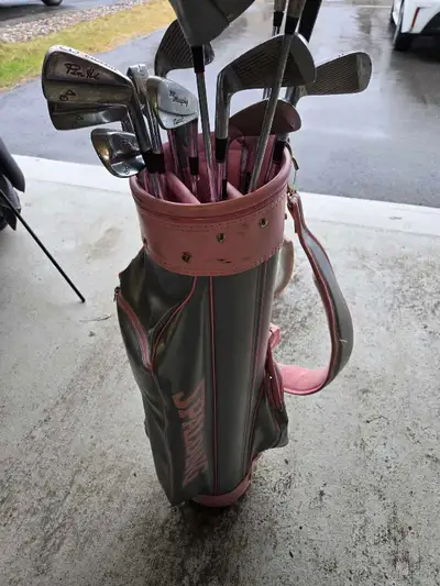 Girl's golf clubs, View more