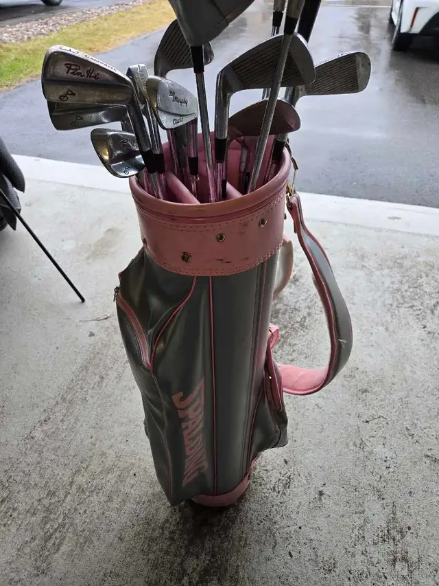 Girl's golf clubs in Golf in Ottawa - Image 2