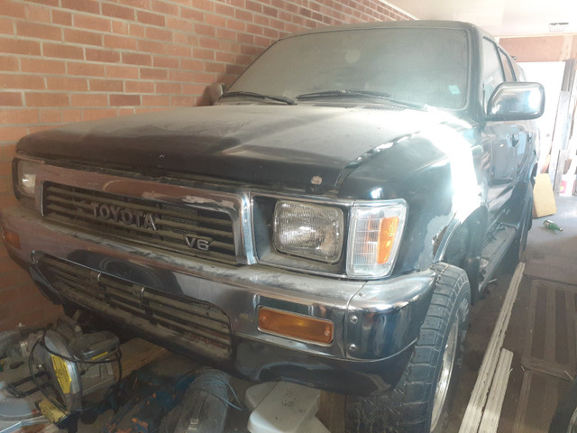 Toyota 4Runner SR5 V6 4WD 1990 for $2800 in Cars & Trucks in City of Toronto