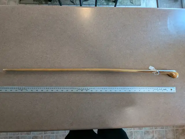 Antique wooden carved walking stick with marquetry top, 35 1/2" in Arts & Collectibles in Oshawa / Durham Region - Image 3