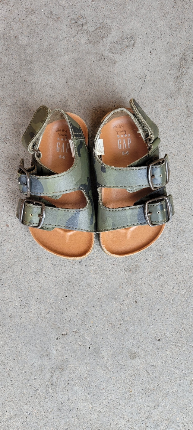 Sandals toddler size 5-6 Birkenstock style in Clothing - 12-18 Months in Markham / York Region - Image 2