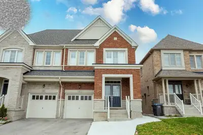 Spacious 2bed 1bath Basement in Bram West