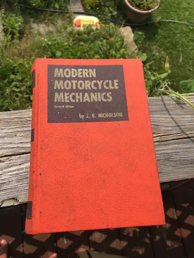 Vintage 1974 Modern Motocylce Mechanis . Author is J.D Nicholson book . Rare book to find
