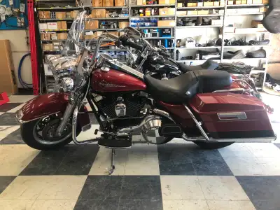 2006 Harley Davidson FLHR. Very clean and well-maintained bike, had the engine replaced 2 years with...