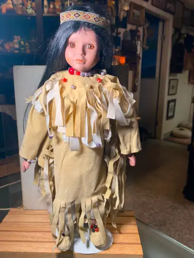 Vintage NATIVE AMERICAN INDIAN 15" DOLL