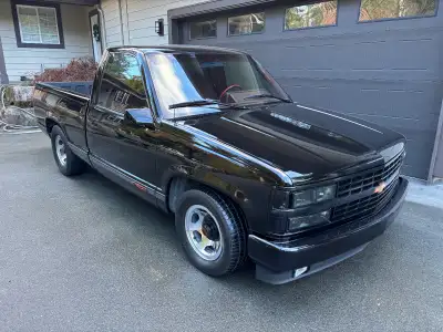 1991 Chevy 454SS Factory shortbed truck. Fully custom. This truck is in immaculate condition with cl...