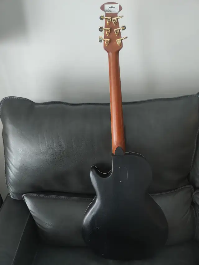 Ovation Celebrity Viper CV-68 Acoustic Electric Guitar in Guitars in West Island - Image 5
