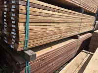 2x10x12 en bois traité brun