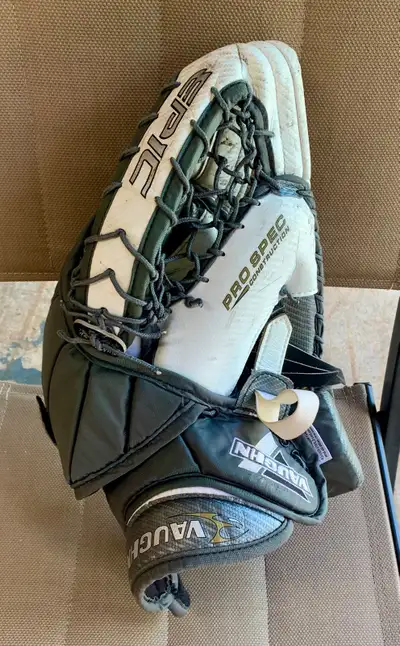 Vaughn Epic 8800 Hockey Goalie Glove, View more