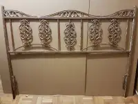 Antiquité - Tête de lit simple en fer