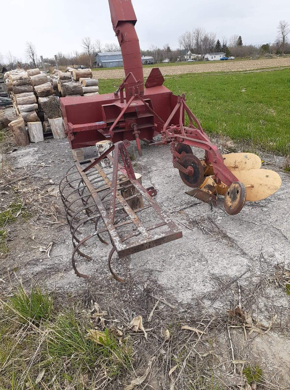 Tracteur vintage International dans Équipement agricole  à Longueuil/Rive Sud - Image 2