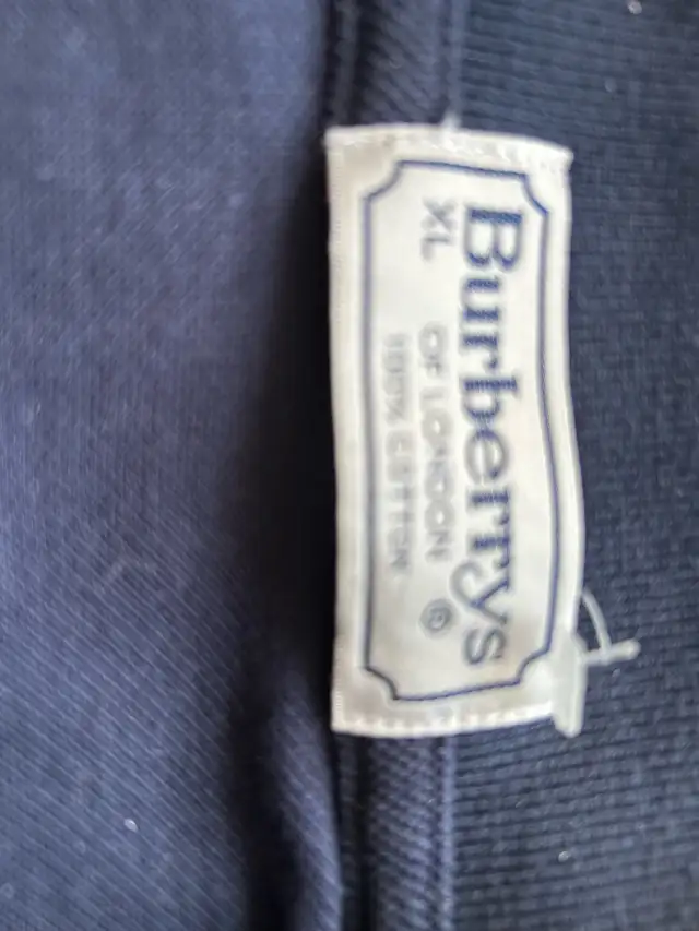 Burberry Men's Classic Collar Embroidered and golf Logo Shirt in Men's in Mississauga / Peel Region - Image 6