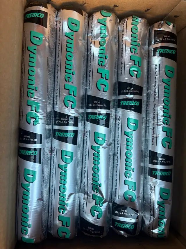 Tremco Dymonic FC Sealant in Other in City of Toronto - Image 3