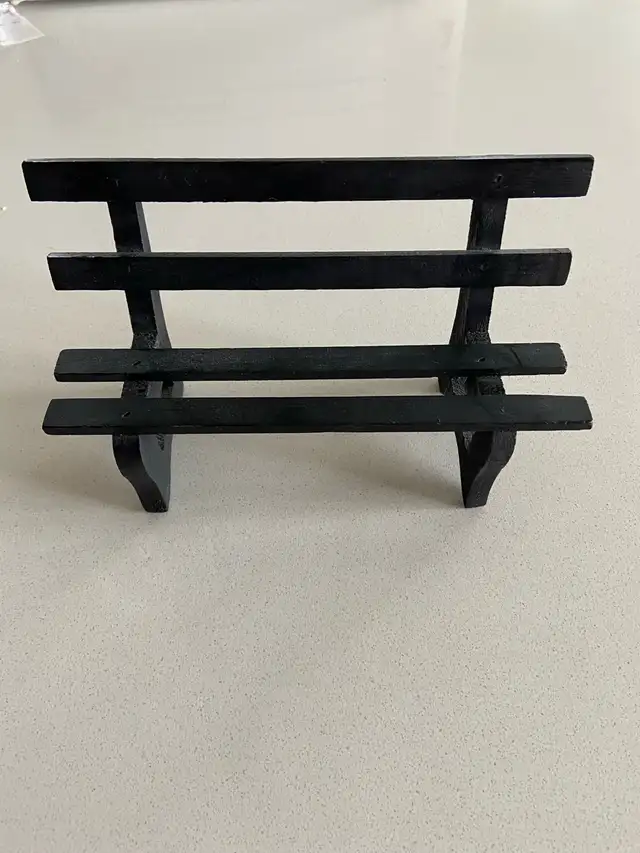 Miniature Wood Park Bench - Black in Home Décor & Accents in Calgary - Image 2