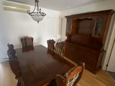 ensemble table à manger et buffet , View more